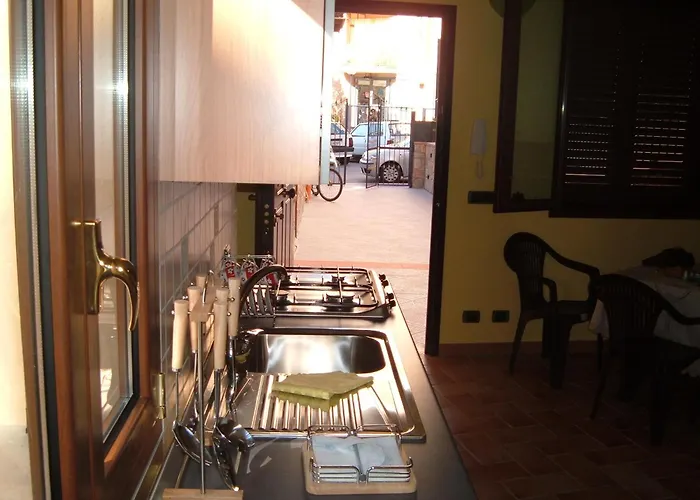 Casa Del Dottore アパートホテル チェファル