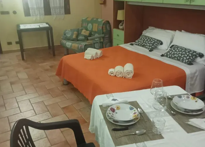 アパートホテル Casa Del Dottore チェファル